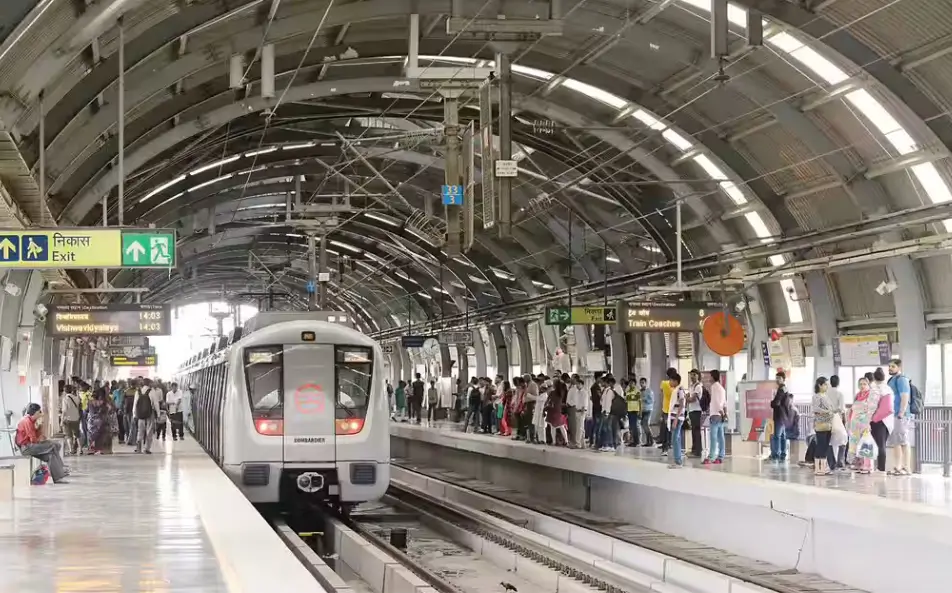 Delhi Metro timings