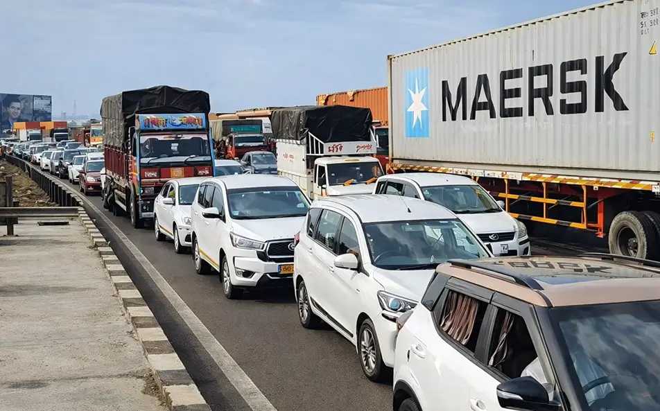 Mumbai Pune Expressway