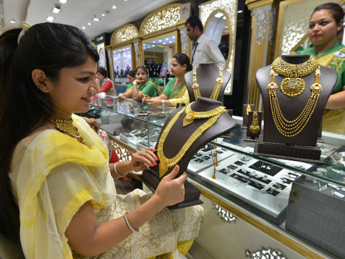 buying of gold on Dhanteras
