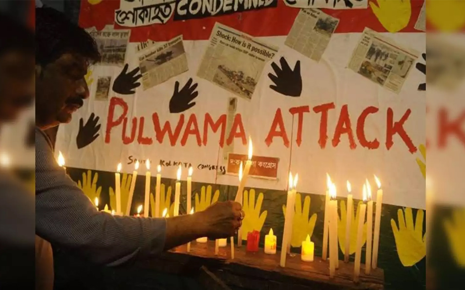 https://malayalam.samayam.com/viral-news/trending/a-year-of-pulwama-terror-attack-images-and-quotes/articleshow/74128814.cms